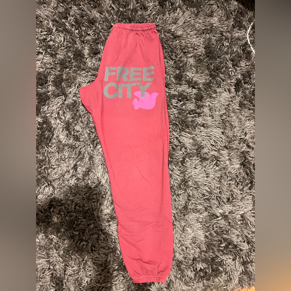 FREECITYlarge sweatpants